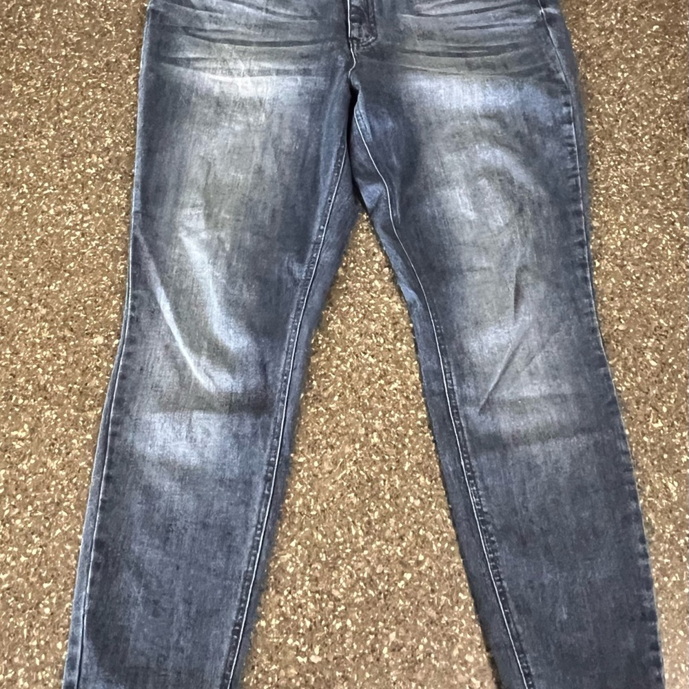 Studio Blue Skinny Jeans with Sleek Design Raw Hem Classic Denim High Waist - Picture 2 of 5